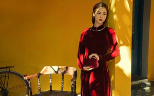 Ngẩn ngơ ngắm 'boss' Trang 'Thương ngày nắng về' diện áo dài xưa chào năm mới