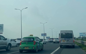 Từ Hà Nội về quê nghỉ lễ 30/4-1/5: Đi giờ nào, lộ trình ra sao khỏi tắc đường?