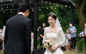 Mỹ nhân Jang Na Ra hạnh phúc lên xe hoa với hôn phu kém 6 tuổi
