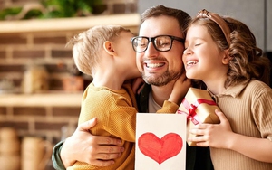 Gợi ý quà tặng ấn tượng và ý nghĩa nhân Ngày của Cha