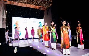 Trình diễn BST áo dài Heritage tôn vinh vẻ đẹp văn hoá Việt Nam và Ý