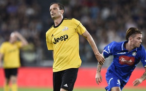 Max Allegri bất ngờ dính... chấn thương trước trận Chung kết Champions League