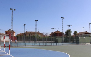 SỐC!!! Cầu thủ tuổi teen chết vì bị bóng đập trúng ngực