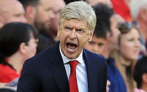 HLV Arsene Wenger và toàn văn buổi họp báo chỉ diễn ra đúng... 130 giây