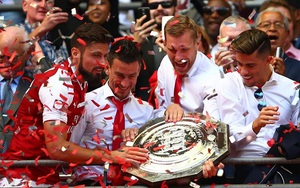 'Chúc mừng Arsenal, họ vừa giành cú ăn ba nhanh nhất trong lịch sử bóng đá'