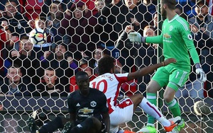 Michael Owen: 'Man United không có hậu vệ đẳng cấp thế giới'