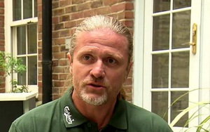 Petit: 'Ai đó làm ơn nói với cầu thủ Arsenal rằng họ đừng như đứa trẻ nữa'