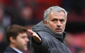 Mourinho bị tố không hề tin tưởng các trung vệ của M.U