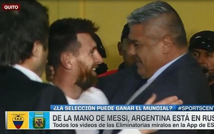 Chủ tịch LĐBĐ Argentina ôm Messi khóc nức nở sau trận gặp Ecuador