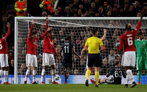 Bàn thua của M.U trước CSKA Moskva gây tranh cãi dữ dội