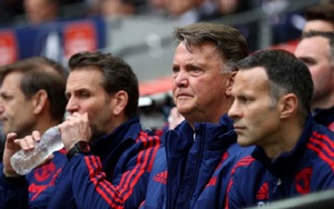 Van Gaal 'tố' cầu thủ M.U thiếu chuyên nghiệp, suýt đưa Lewandowski về