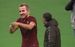 Bị tố dùng 'thủ đoạn' để đua với Salah, Harry Kane bị AS Roma chế nhạo