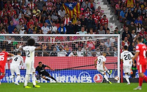 Video clip bàn thắng Girona 1-4 Real Madrid: Cú đúp của Benzema giúp Real giành ngôi đầu