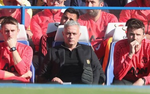 Mourinho tha thứ cho trợ lý của Chelsea, tố trọng tài bù giờ quá nhiều