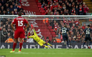 Video clip bàn thắng Liverpool 0-0 Man City: Salah và Aguero tịt ngòi, Mahrez tội đồ