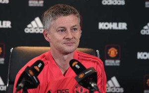 Ole Solskjaer: 'Đừng bận tâm nếu phải ngồi dự bị. Ngày xưa, tôi cũng dự bị suốt đấy thôi'