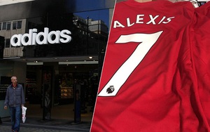 CĐV đã mua áo đấu M.U in tên Sanchez tại cửa hàng adidas