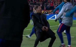 Diego Simeone gây sốc vì màn ăn mừng phản cảm ở trận thắng Juventus