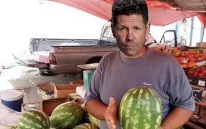 Tràn ngập ảnh chế Simeone bán dưa hấu sau chiến thắng của Juve trước Atletico Madrid