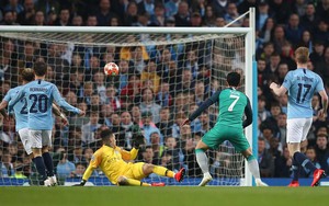 VIDEO Man City 4-3 Tottenham: Kịch tính đến phút chót, Man xanh bị loại đau đớn