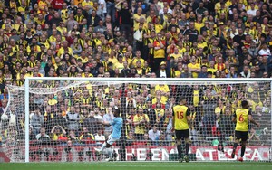 Man City 6-0 Watford: Sterling lập hat-trick, Man City vô địch FA Cup
