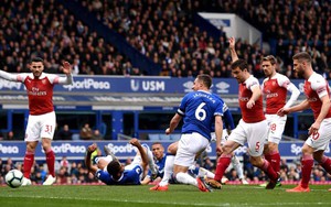 CẬP NHẬT sáng 8/4: Arsenal thua. MU theo đuổi sao MLS. Một đội tuyển từ chối King's Cup