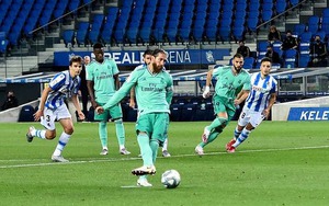 Real Sociedad 1-2 Real Madrid: Benzema toả sáng, Real giành ngôi đầu bảng của Barcelona