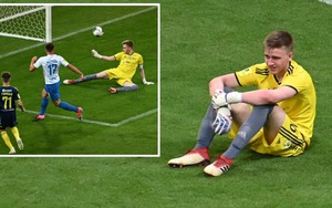 Thủ môn thủng lưới 10 lần nhưng vẫn lập kỷ lục 15 pha cứu thua ở giải vô địch Nga