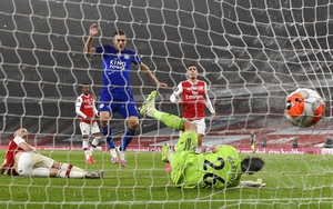 ĐIỂM NHẤN Arsenal 1-1 Leicester: Vardy là khắc tinh của Arsenal. VAR khiến trận đấu đảo chiều