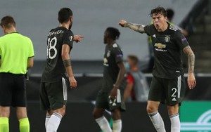 MU: Fernandes và Lindelof cãi nhau to sau bàn thua quyết định