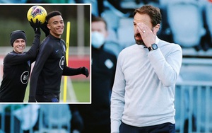 HLV Gareth Southgate: 'Greenwood và Foden đã quá ngây thơ'