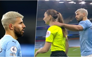 Aguero gây tranh cãi với hành động túm vai trọng tài nữ