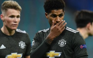 Rio Ferdinand: 'MU không biết đá với sơ đồ 5 hậu vệ'