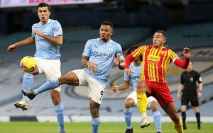 Man City: Hàng công khô hạn bàn thắng, cả Aguero và Jesus đều gặp vấn đề