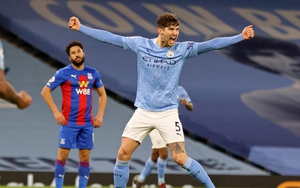 Man City 4-0 Crystal Palace: Stones lập cú đúp, Man City phả hơi nóng vào MU