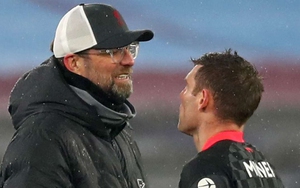 James Milner và tình huống dở khóc dở cười: Bực bội rồi... ôm chầm Klopp để ăn mừng