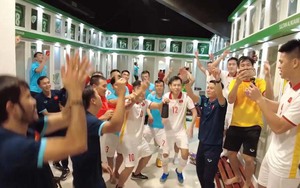 Tuyển futsal Việt Nam hát vang 'Như có Bác Hồ trong ngày vui đại thắng'