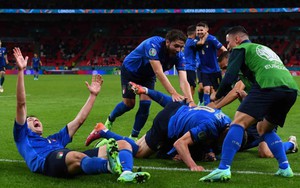 Bóng đá hôm nay 27/06: Ý vào Tứ kết EURO 2021. MU bán Martial để dọn chỗ cho Sancho