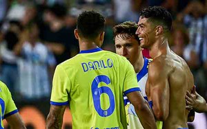 Juventus: Ronaldo vào sân từ băng ghế dự, ghi bàn và cởi áo ăn mừng... hụt