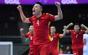 Tuyển futsal Việt Nam ăn mừng đầy cảm xúc sau khi giành vé đi tiếp