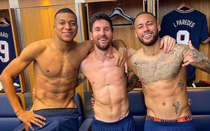 Hàng công của PSG được so sánh với bộ ba MU