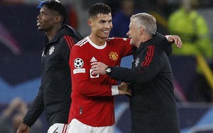 Bóng đá hôm nay 30/9: Ronaldo gửi thông điệp cho CĐV MU. Lộ 4 ứng viên thay Koeman