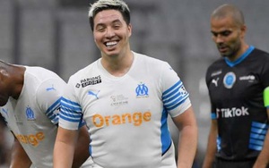 Giao hữu từ thiện: Nasri để lộ thân hình thừa cân, Drogba tiếp tục ám ảnh Wenger