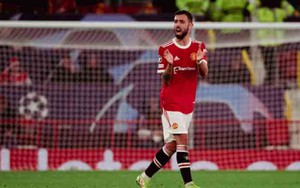 GÓC CHIẾN THUẬT: MU thắng ngược Atalanta là nhờ Bruno Fernandes