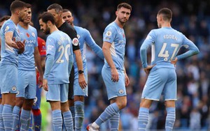 Man City 0-2 Crystal Palace: Laporte nhận thẻ đỏ, Man City thua sốc trên sân nhà