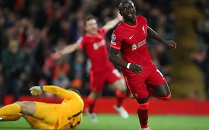 Bóng đá hôm nay 4/11: MU mất Varane 1 tháng. Man City và Liverpool cùng thắng ở Cúp C1