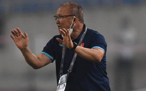 Báo Hàn ấn tượng khi HLV Park 'hét ra lửa' để bảo vệ học trò