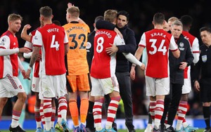 Cuộc đua top 4 ngoại hạng Anh: MU chỉ biết hy vọng. Arsenal nắm quyền tự quyết