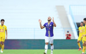 Ngoại binh rực sáng, Hà Nội đánh bại HAGL 4-2 ở cúp Tứ hùng
