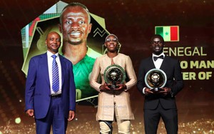 Mane vượt mặt Salah, giành giải Cầu thủ xuất sắc nhất Châu Phi